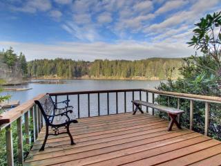 Marcia's Mercer Lake Chateau - 8