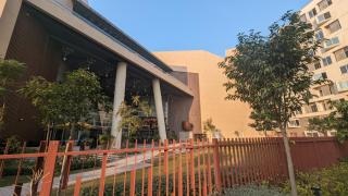 Family Studio Apartment - Pentasquare DHA - 8