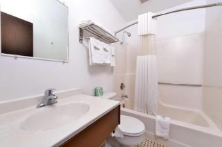 Americas Best Value Inn & Suites Sidney - 1