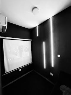 3 bedroom duplex with cinema room & game area - 7