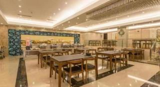 GreenTree Inn JiangSu Changzhou Dinosaur Park Global Harbor Express Hotel - 4