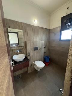 Hotel Corbett Inn - 1