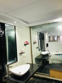 Two Furnished rooms in a house - 0