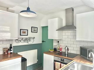 Cosy Central Brixham Home with On Street Parking - 2