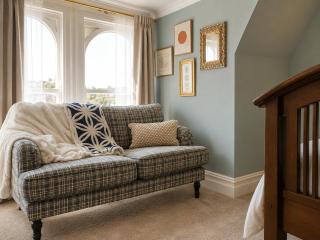 Luxury Torquay Stay - Walk to Harbour & Beach - 6