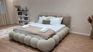 Linda Home - 8