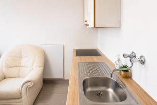 Cozy 1BR Studio with Free WiFi - 6