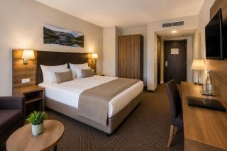 Hotel M K - 5