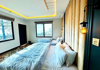 Luxury 1BHK Panoramic Views Near Mall Road Murree - 4