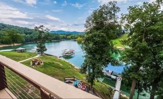 Cove Manor - 8