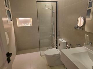 Luxury 2BR Suite Close to Al Safarat - 5