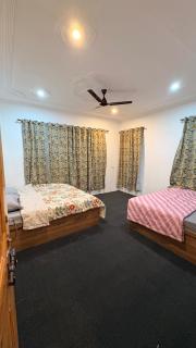 RailVista Homestays - 8