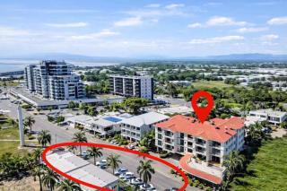 Waterfront Escape Near Palmer Street Dining w Pool - 1