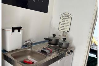 1 Bed Apartment Sleeps 2 - Free Parking - Pets - 5