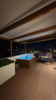 The Boheme Loft - Heated Jacuzzi and Sea View - 9
