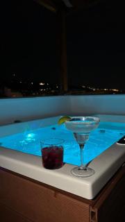 The Boheme Loft - Heated Jacuzzi and Sea View - 7