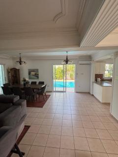 Villa Elena - 2