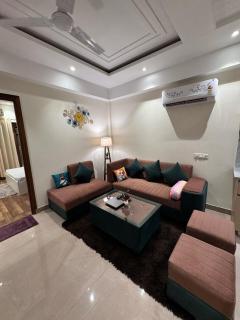 Cozy Fully Furnished 2BHK Stay - 8