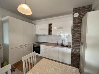 Apartment in bregu i diellit - 6