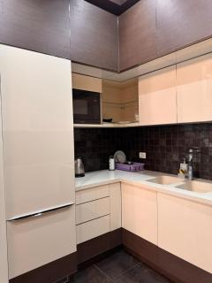 Designer two-bedroom apartment - 9