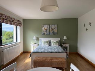 Lakeview Ensuite - Peaceful Country Escape - 9
