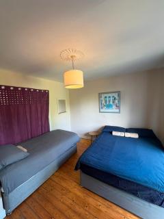 Cosy Triple Room Near the Beach & Howth 1 - 0