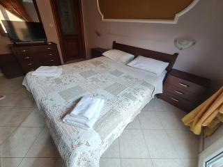 Yiotas house, free parking - 7