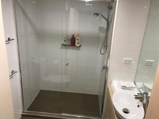 Adelaide CBD with cozy, quiet and secure living - 7