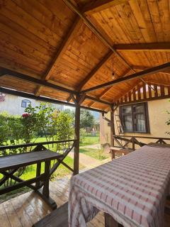 U Gostinnoyi Marichky - 3