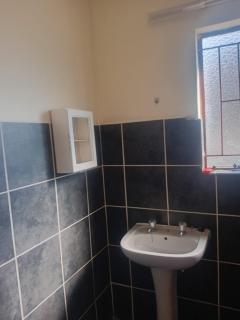 Entire 3 bedroom home in polokwane - 7