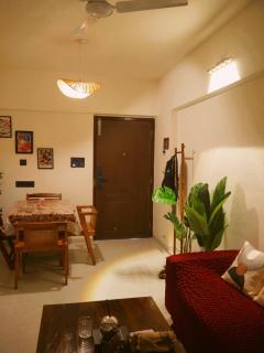 Luxe 2BHK flat with pool, WiFi, Netlfix, kitchen - 9