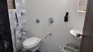 Luxe 2BHK flat with pool, WiFi, Netlfix, kitchen - 6
