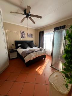 Kingfisher Hideaway - 8