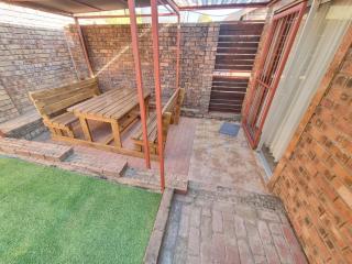 Kingfisher Hideaway - 3