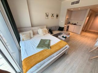 Yas Island Studio Near Airport & Attractions B12 - 4