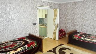Quiet and comfortable courtyard house in Qachrash - 1