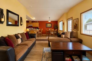 Suite Serenity Condo by NW Comfy Cabins - 3