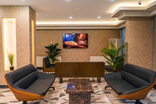 MONTELLA HOTEl - 4