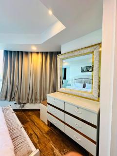Sky view 3BR Centourous Tower - 7