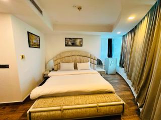 Sky view 3BR Centourous Tower - 6