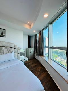 Sky view 3BR Centourous Tower - 2