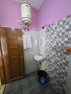 holiday guest house - 1