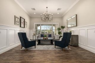 Designer Oasis: Private Pool Spa Chefs Kitchen - 2