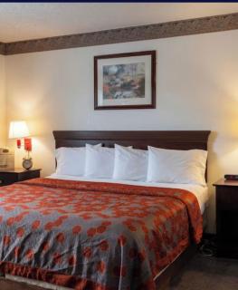 EXECUTIVE INN & SUITES HIGHWAy US 59 - 5
