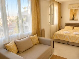 Hotel Ephesian City Center & Port - 2