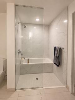 1BR Miami Brickell Experience FREE PARKING ROOFTOP POOL SPA - 5
