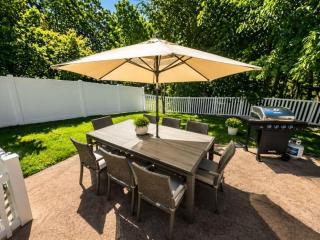 Autumn Retreat 5 Bedroom Home with a Pool - 7