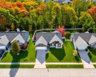Autumn Retreat 5 Bedroom Home with a Pool - 5