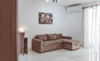 Modern 2BR Apt w Balcony 5 Min to Valletta - 9