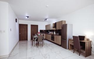Modern 2BR Apt w Balcony 5 Min to Valletta - 5